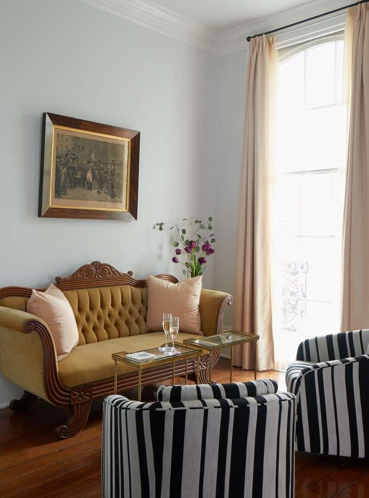 Henry Howard Hotel New Orleans Rom bilde