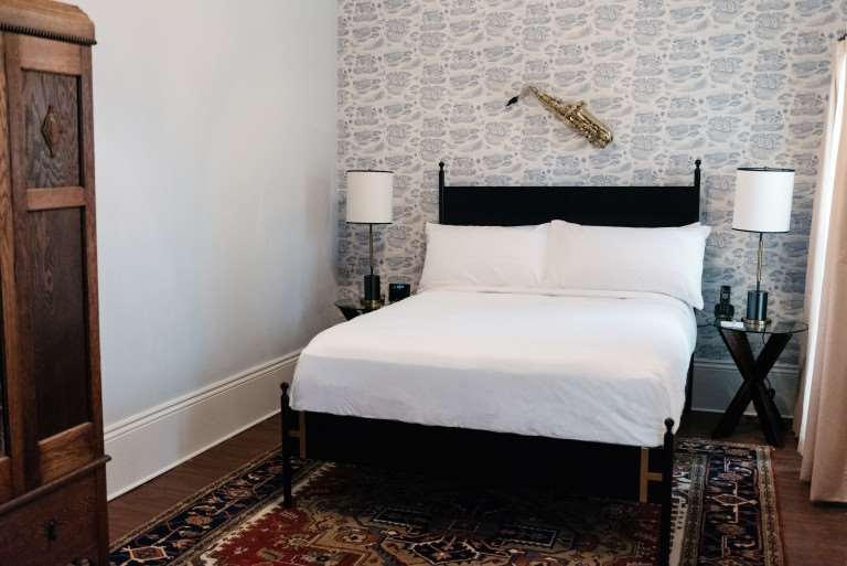 Henry Howard Hotel New Orleans Rom bilde
